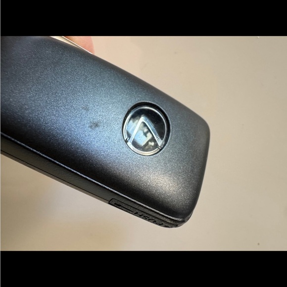 Lexus Car Key Fob - Picture 3 of 5